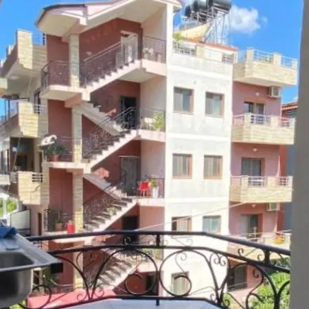 Vila Papi Apartment Durres