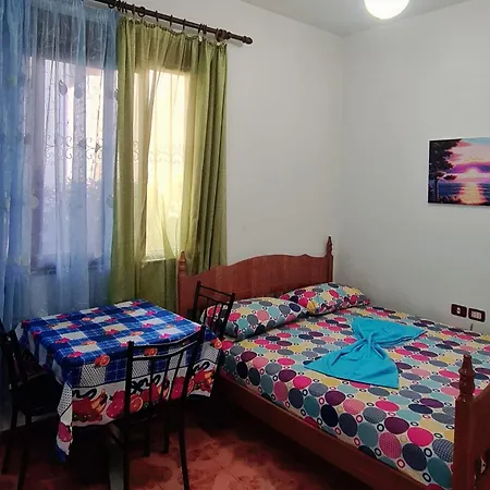 Vila Papi 아파트 Durrës